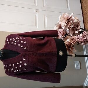 Nwt Cyrus Burgundy V-Neck Sweater with Floral Accents